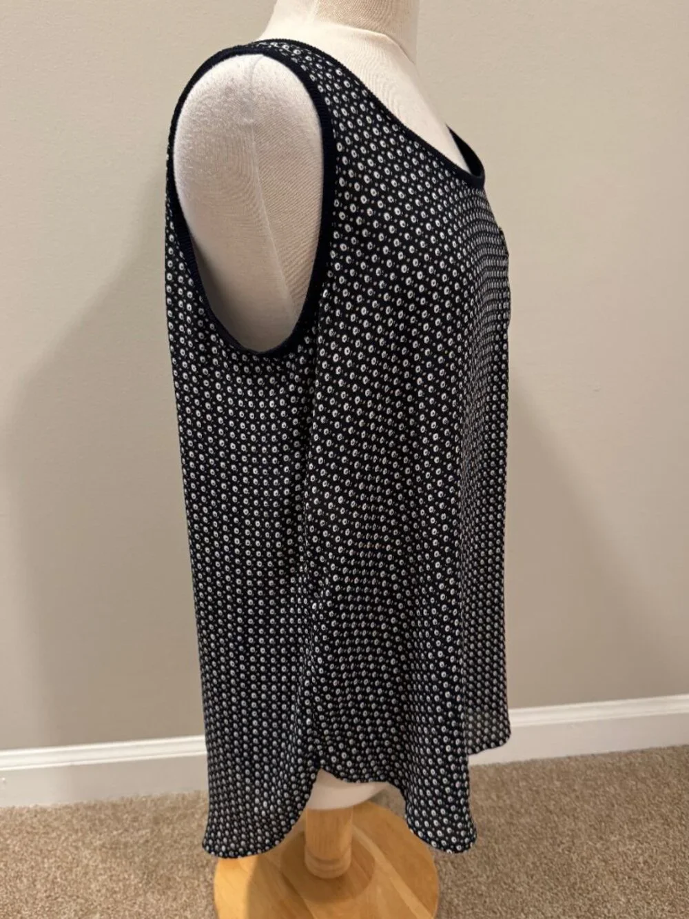 Womens Medium Ann Taylor LOFT Scoop Neck Printed Tunic Tank Top Navy Blue White